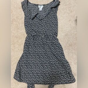 Maternity sleeveless blouse